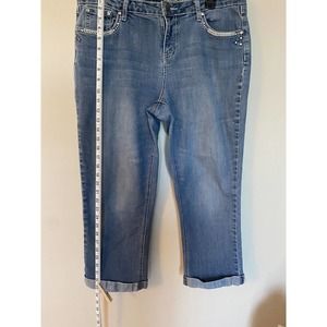 Earl Jean Capri Size 12 Light wash Blue Denim Jeans